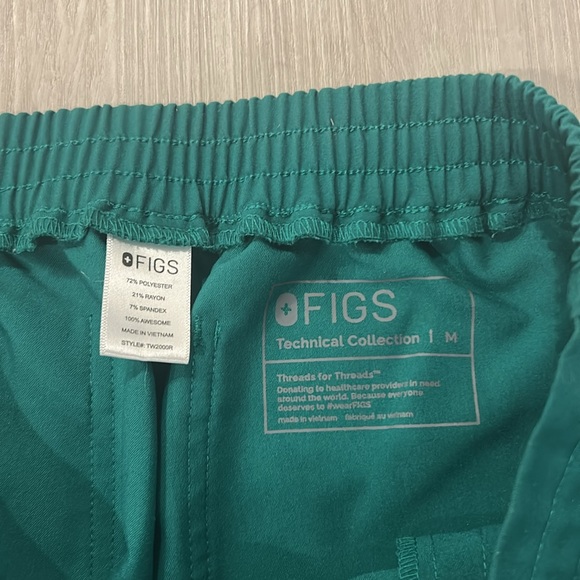FIGS Yola Skinny Scrub Pants - Picture 4 of 5